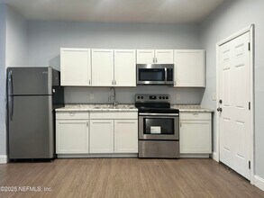 339 Phelps St in Jacksonville, FL - Building Photo - Building Photo