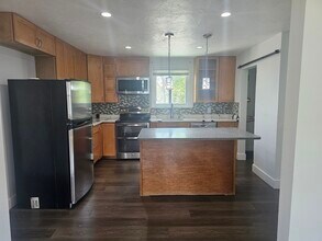 304 Wood Ave in Boston, MA - Building Photo - Building Photo