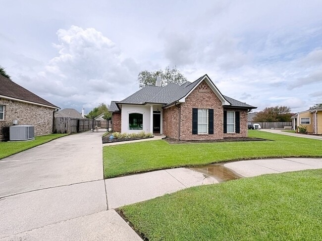 property at 10473 E Springwind Ct