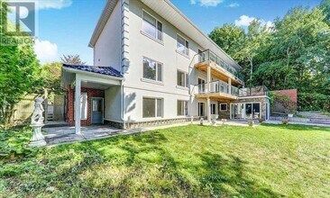 9 Redland Crescent E in Toronto, ON - Building Photo - Building Photo