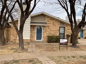 7409 Waco Ave in Lubbock, TX - Building Photo