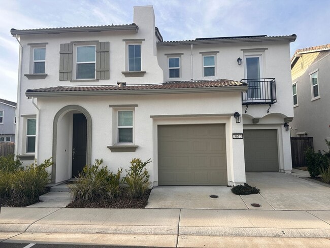 property at 3610 Silver Pine Ln