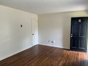 717 Grove Ave in Raleigh, NC - Building Photo - Building Photo