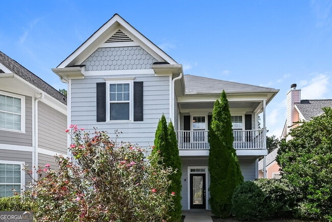 property at 14 Courtyard Ln