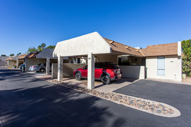 Knoel Ville Monaco in Tempe, AZ - Foto de edificio - Building Photo