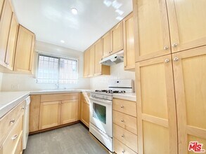 925 S Holt Ave-Unit -3 in Los Angeles, CA - Building Photo - Building Photo