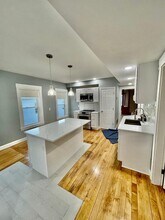 47 Freeland St, Unit 47 Freeland in Worcester, MA - Foto de edificio - Building Photo