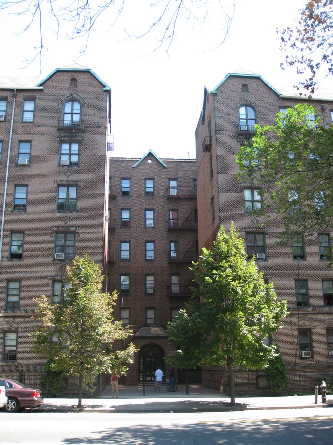 115 Ocean Ave in Brooklyn, NY - Foto de edificio - Building Photo
