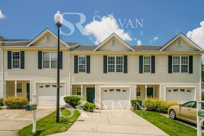 4802 Tanglewood Oaks St in Raleigh, NC - Building Photo - Building Photo