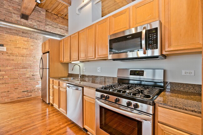 625 W Jackson Blvd, Unit # 0808 in Chicago, IL - Building Photo - Building Photo