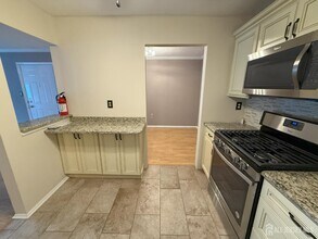 38 Cheverny Ct in Hamilton Township, NJ - Building Photo - Building Photo