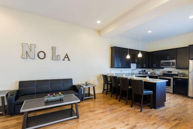 201 Magazine St in New Orleans, LA - Building Photo - Building Photo