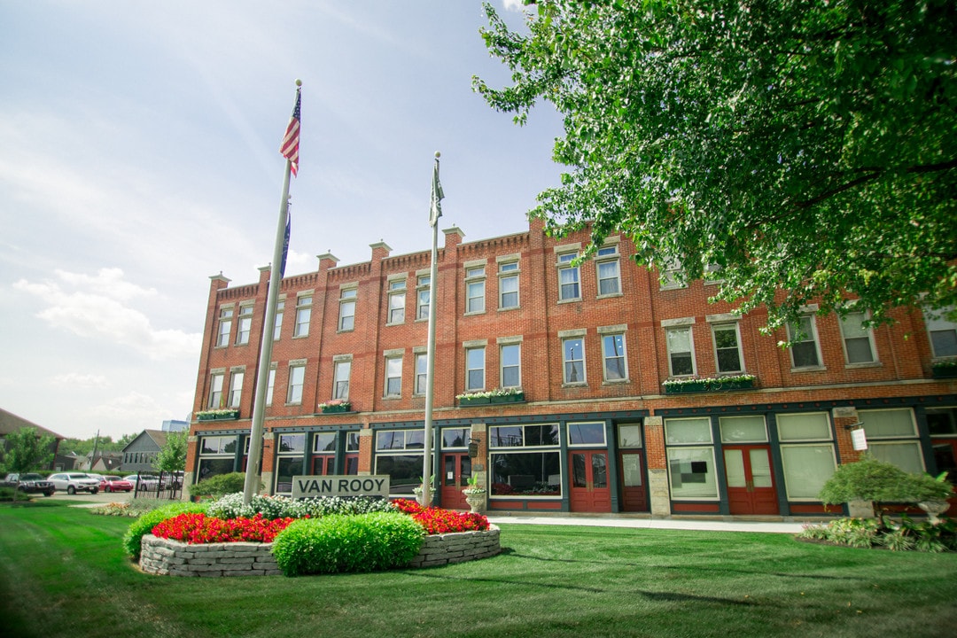 Van Rooy Downtown Leasing in Indianapolis, IN - Foto de edificio