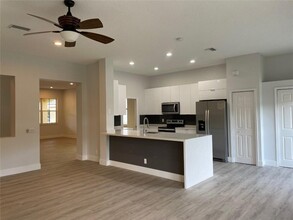 4293 Laurel Ridge Cir in Weston, FL - Building Photo - Building Photo