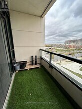 25 Water Walk Dr in Markham, ON - Building Photo - Building Photo