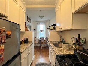 122 Riverway, Unit 14 in Boston, MA - Building Photo - Building Photo