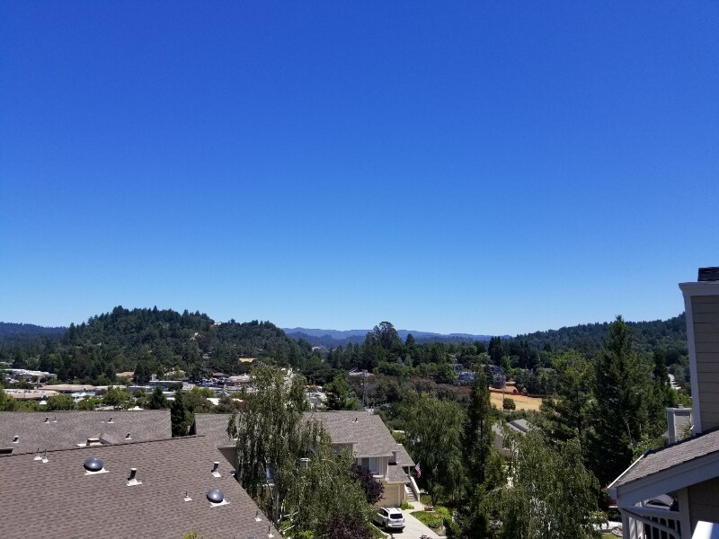 125 Arabian Way in Scotts Valley, CA - Building Photo