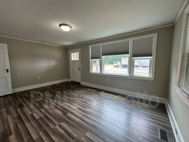 2201 Vine St in Cayce, SC - Building Photo - Building Photo