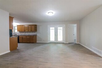 532 NW Janie Ln in Burleson, TX - Building Photo - Building Photo