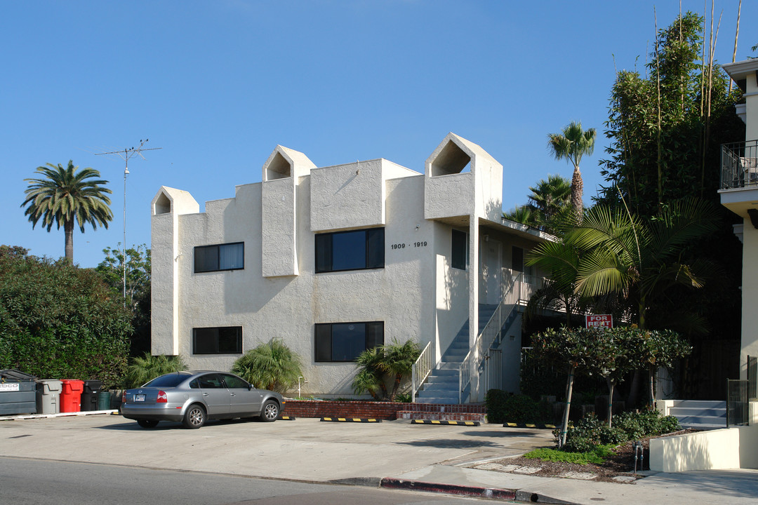 1909-1919 San Elijo Ave in Cardiff By The Sea, CA - Building Photo