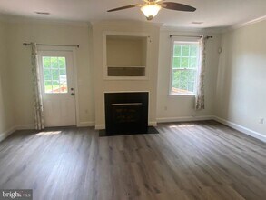 205 Shaw Ct in Fredericksburg, VA - Building Photo - Building Photo