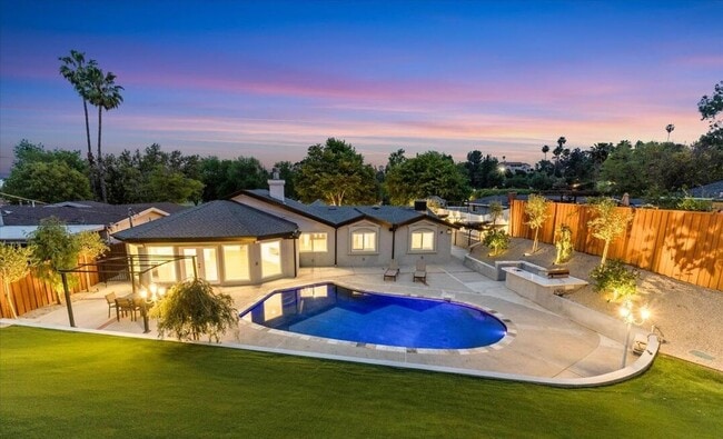 5717 Oso Ave in Los Angeles, CA - Building Photo - Building Photo
