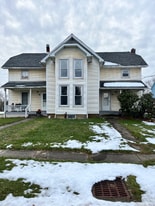 171 2nd St in West Farmington, OH - Building Photo