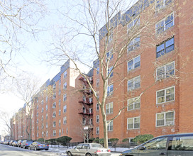 Donner Gardens in Jackson Heights, NY - Building Photo - Building Photo