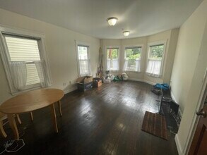 6 Giles Park, Unit 1 in Somerville, MA - Building Photo - Building Photo