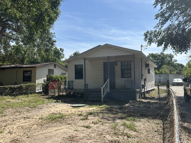 1328 37th St NW in Winter Haven, FL - Building Photo - Building Photo