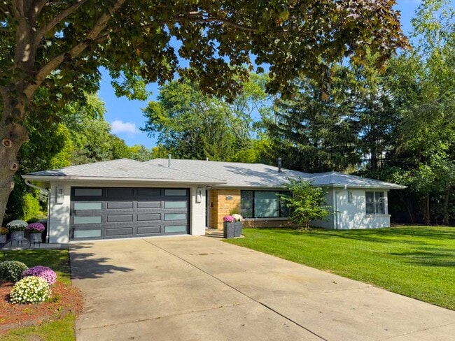 property at 6609 N Kenton Ave
