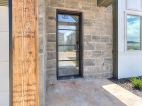 2537 NW 132nd St in Oklahoma City, OK - Foto de edificio - Building Photo