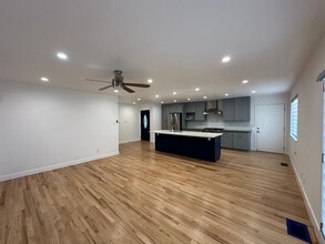 3570 Yosemite Pl in Reno, NV - Foto de edificio - Building Photo