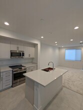 9877 MacArthur Blvd in Oakland, CA - Building Photo - Building Photo