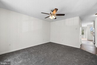 22 Shady Tree Ct in York, PA - Building Photo - Building Photo