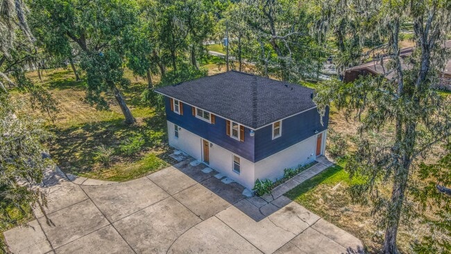 property at 941 Mulberry Ln