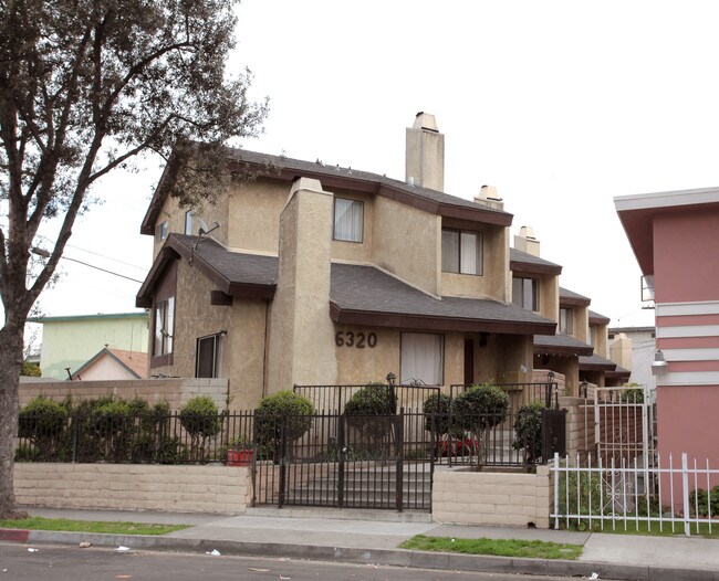 6320 Passaic St in Huntington Park, CA - Foto de edificio - Building Photo