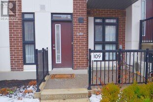 100 Canon Jackson Dr in Toronto, ON - Building Photo