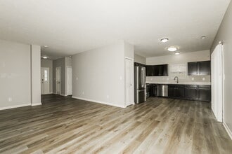 2232 Schoolmarm Dr in Greenfield, IN - Foto de edificio - Building Photo