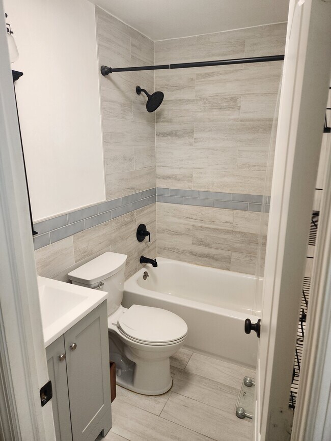 2916 Ely Ave in Bronx, NY - Building Photo - Building Photo