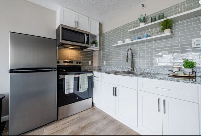 TEAK Living in Houston, TX - Building Photo - Building Photo