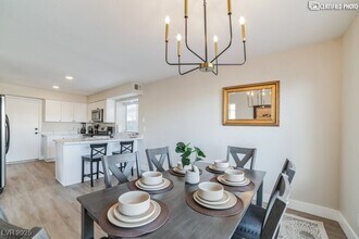 884 Carnival Ave in Las Vegas, NV - Building Photo - Building Photo
