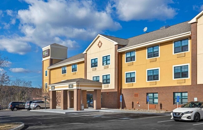 Furnished Studio-Boston - Braintree
