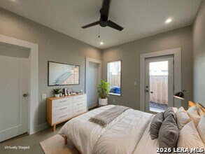 1107 S Cherry St in San Antonio, TX - Building Photo - Building Photo