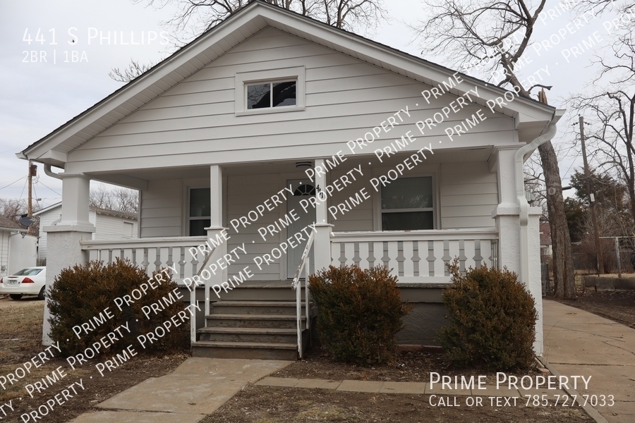 441 S Phillips Ave in Salina, KS - Building Photo