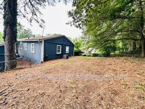 2637 Santa Monica Dr NW in Atlanta, GA - Building Photo - Building Photo
