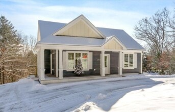 639 E Broadway in Haverhill, MA - Building Photo - Building Photo