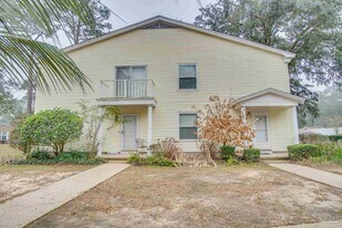 3309 Kingswood Ct in Pensacola, FL - Building Photo