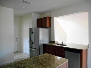 9308 Sapphireberry Ln in Riverview, FL - Building Photo - Building Photo