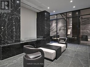 308 Jarvis St in Toronto, ON - Building Photo - Building Photo